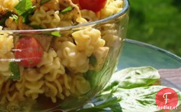 Ensalada de Pasta con Pollo y Sésamo