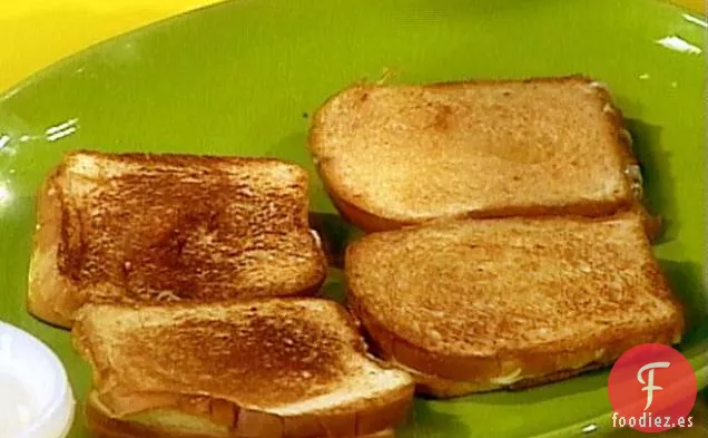 4 Sándwiches de Queso a la Parrilla