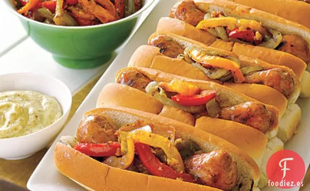 Salchichas a la Parrilla con Compota de Pimienta Mixta