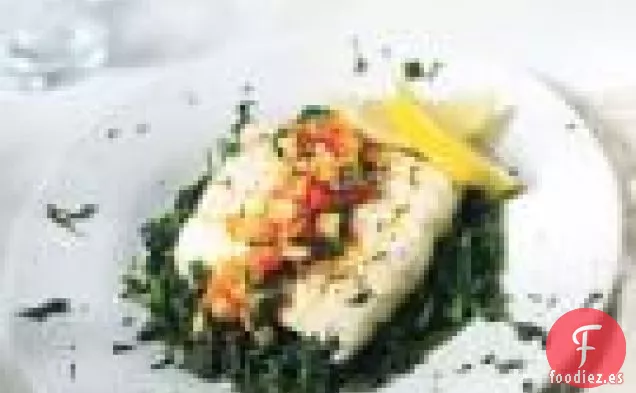 Fletán Perfumado con Azafrán con Espinacas, Calabacín y Tomate