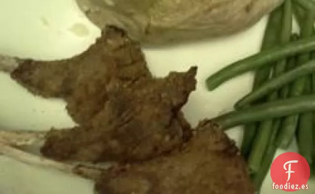 Chuletas de Cordero Empanizadas y Marinadas con Romero y Ajo