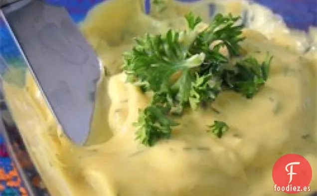 Salsa Cremosa Rápida de Eneldo