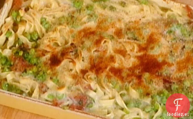 Tagliolini Gratinati con Piselli e Prosciutto: Pasta Gratinada con Guisantes y Prosciutto