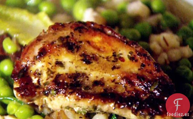 Perdiz Frita con un Delicado Guiso de Cebada Perlada, Guisantes y Lechuga