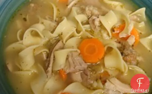 Sopa de Carne de Pavo para el Día Después del Día de Acción de Gracias