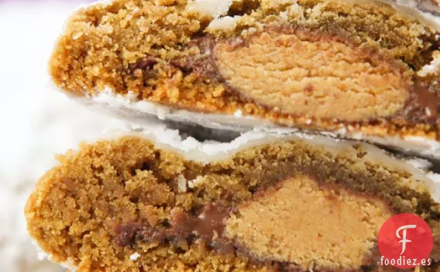 Galletas de jengibre rellenas de mantequilla de maní y taza
