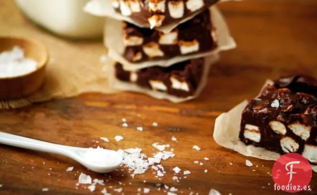Cuadrados de Malvavisco con Mantequilla de Cacahuete y Chocolate Salado