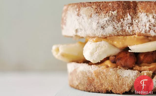 Sándwiches de Panceta y Plátano con Mantequilla de Maní