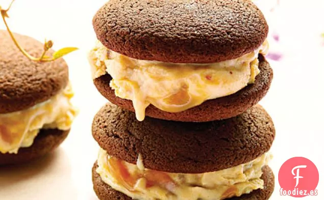 Sándwiches de Helado de Chocolate Con Mantequilla de Maní