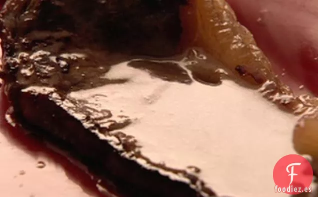 Bistec Frito con Puré de Frijoles Blancos