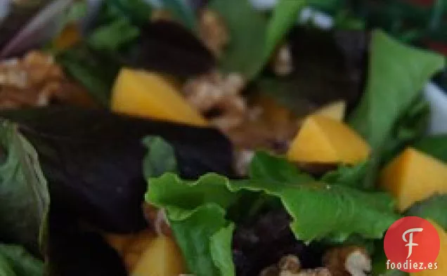 Ensalada de Pollo con Melocotones y Nueces