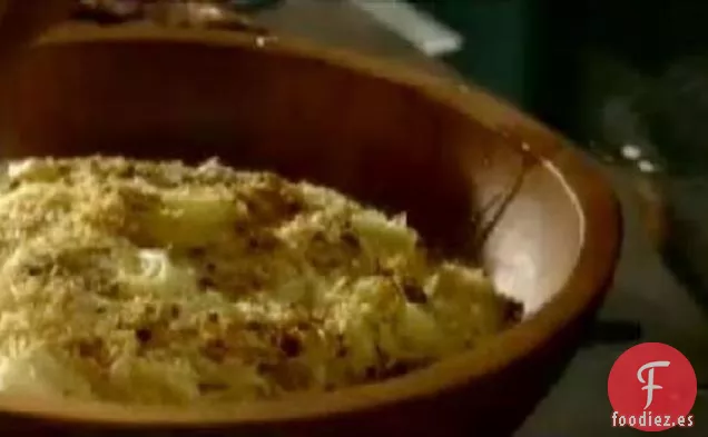 Pasta de Cabello de Ángel con Hojuelas de Chile Frito, Limón y Rúcula