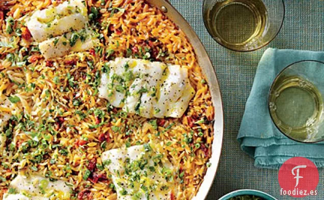 Sartén de Orzo con Pescado y Hierbas