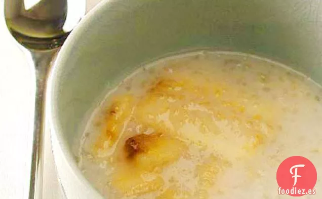 Sopa de Tapioca de Coco Dulce con Plátanos (Che Chuoi)