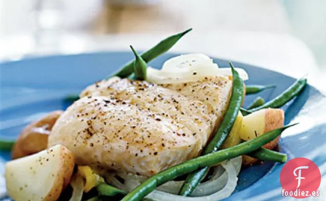 Fletán en Papillote con Papas, Judías Verdes y Cebollas dulces