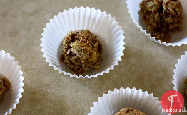 Bocados de Granola de Plátano con Mantequilla de Maní sin hornear