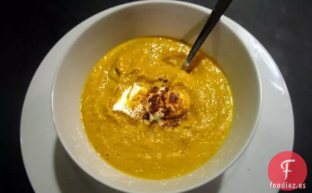 Sopa de Calabaza, Maní y Jengibre para limpiar la despensa