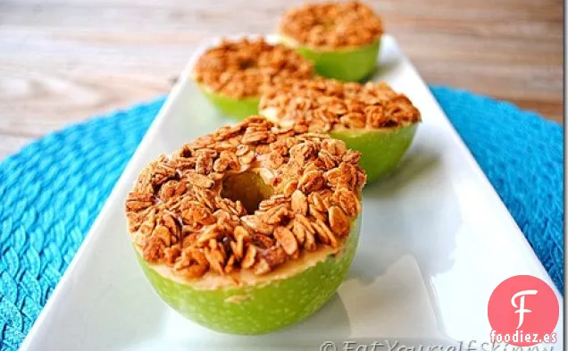 Anillos de Manzana con Granola y Mantequilla de Maní