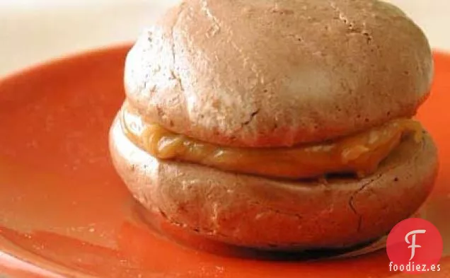 Sándwiches de Merengue con Mantequilla de Maní y Chocolate