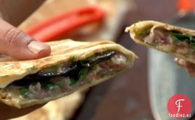 Panini de Berenjena a la Parrilla con Queso Azul Cambozola, Jamón y Rúcula
