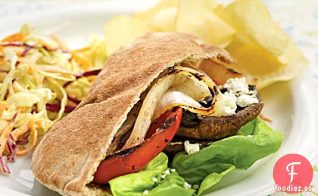 Pitas de Verduras a la Parrilla con Queso de Cabra y Mayonesa de Pesto