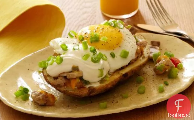 Hachís Relleno de Piel de Patata con Huevos Fritos