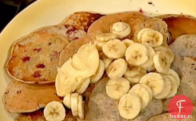 Tortitas Azules de Maíz y Arándanos con Mantequilla de Miel de Naranja y Jarabe de Arce de Canela