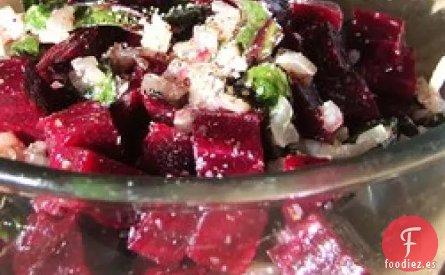 Remolachas Asadas y Hojas de Remolacha Salteadas