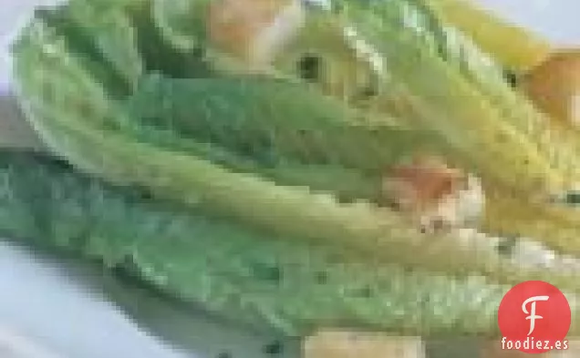Ensalada César De Parmesano Tostado Y Aceite De Ajo