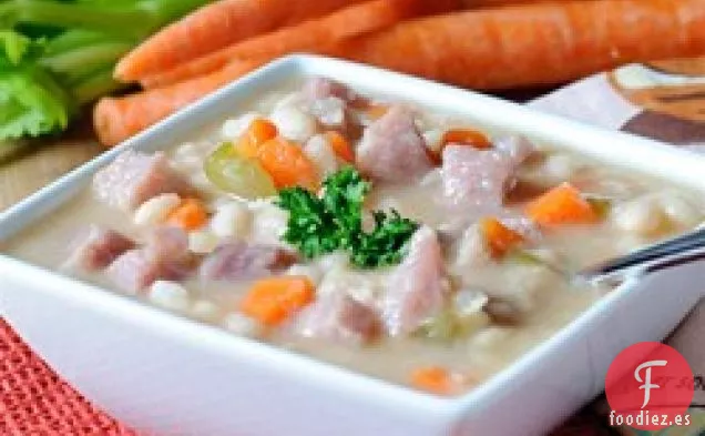 Sopa de Frijoles Blancos con Jamón