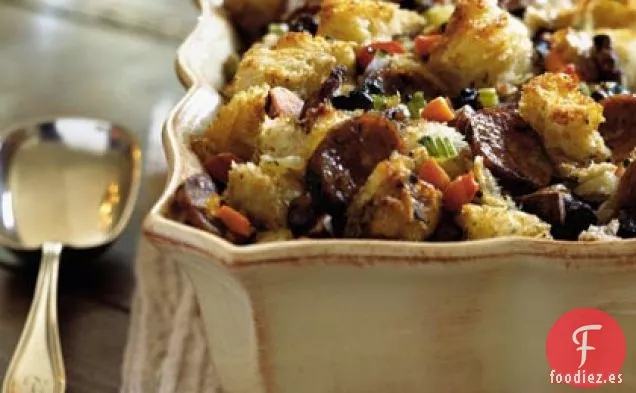 Relleno de Pan a base de Hierbas con Champiñones y Salchichas