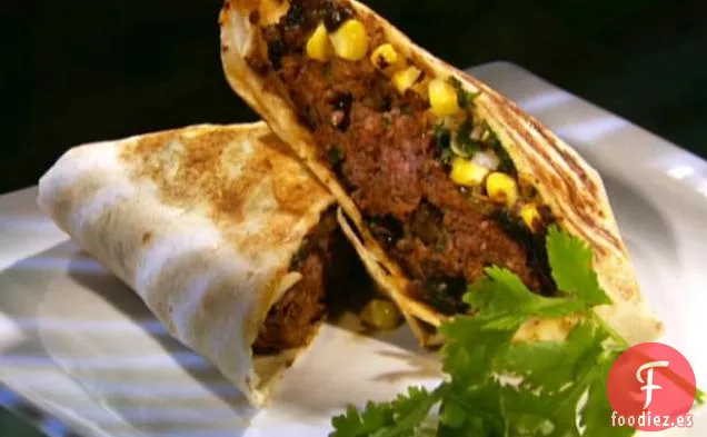 Hamburguesa de Quesadilla de Adobo con Salsa de Maíz a la Parrilla