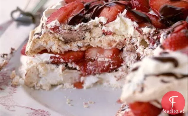 Tarta de Merengue de Fresa y Chocolate