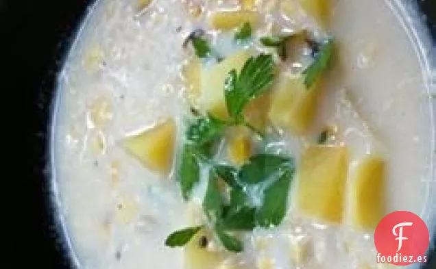sopa de maíz tostada con patatas