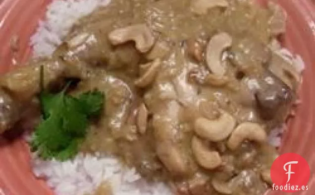 Cazuela de Pollo con Anacardo