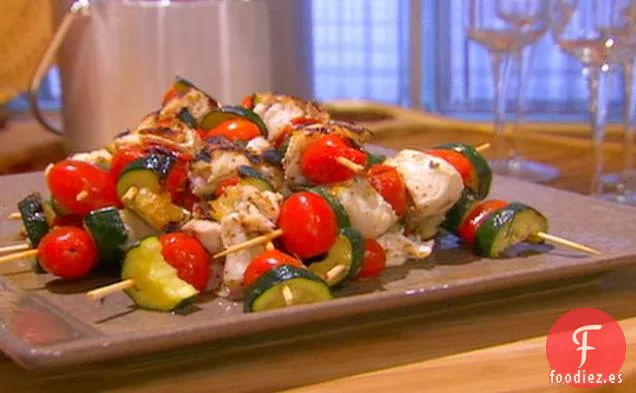 Brochetas de Fletán con Calabacín y Tomates Uva