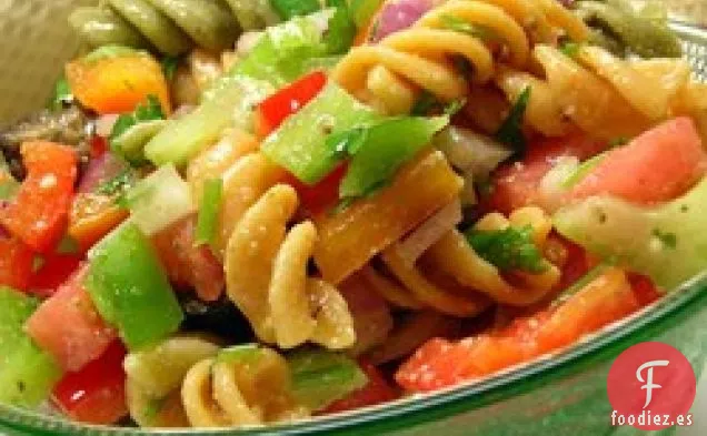 Ensalada de Pasta con Tres Pimientos