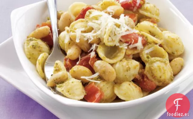 Orecchiette con Frijoles Blancos y Pesto