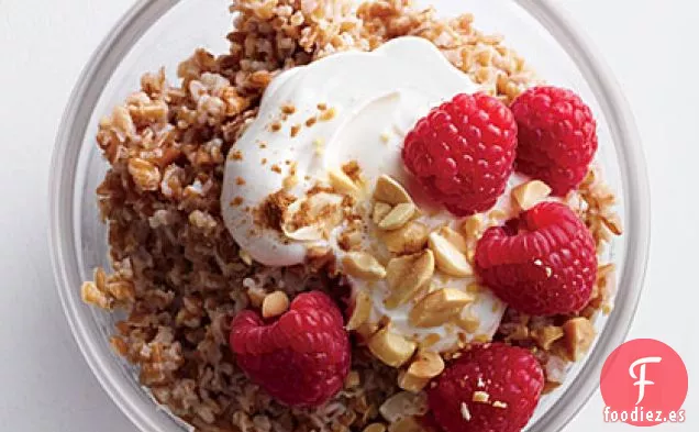 Bulgur Crujiente de Mantequilla de Maní con Bayas