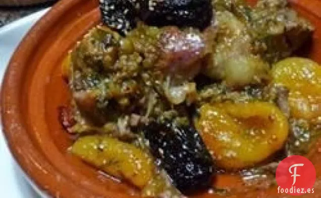 Paletilla de Cabra Estofada con Ciruelas Pasas y Limones en Conserva