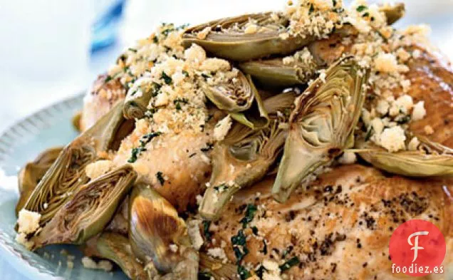 Pechugas de Pollo Asadas al Horno con Alcachofas y Migas de Pan Tostadas