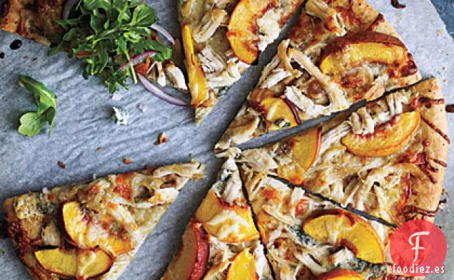Pizza de Pollo con Melocotón y Gorgonzola
