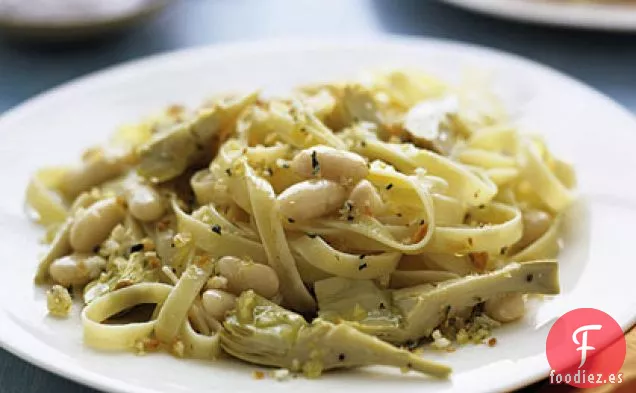 Fettuccine con Alcachofas y Frijoles
