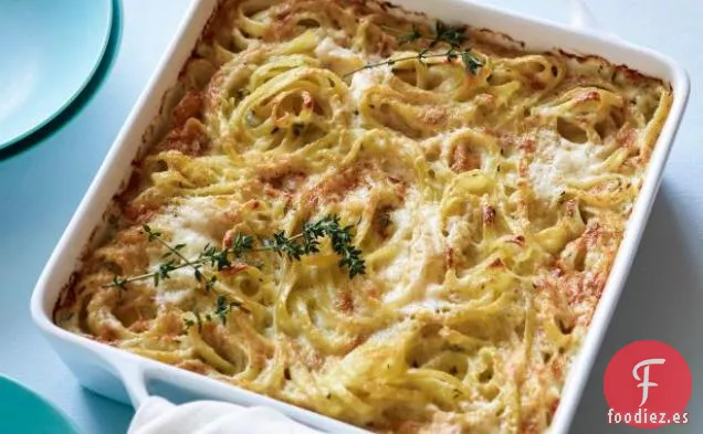 Fettuccine Cremoso al Horno con Asiago y Tomillo