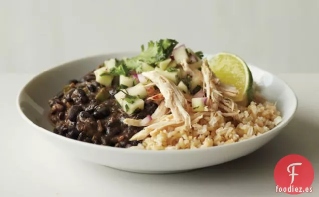 Frijoles Negros Y Arroz Con Salsa De Pollo Y Manzana