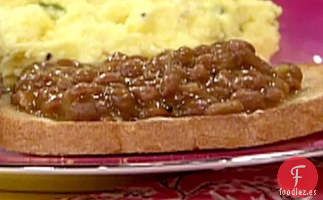 Frijoles con púas y tostadas