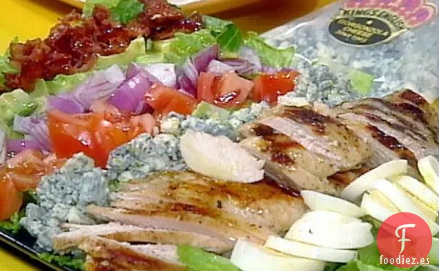 Ensalada Cobb de Pollo a La Parrilla