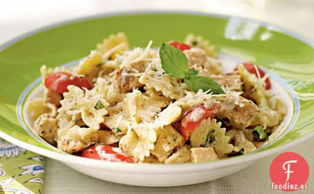 Farfalle de Pollo a la Brasa y Pesto