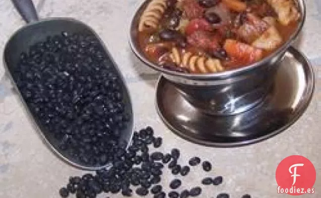Salchicha Italiana Picante y Sopa de Frijoles Negros
