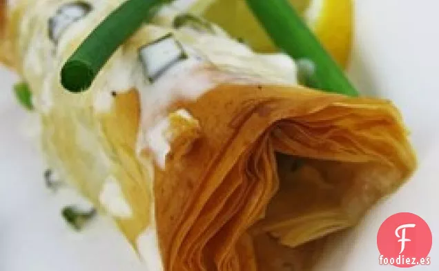 Filetes de Fletán envueltos en Filo Con Salsa De Cebolleta De Limón
